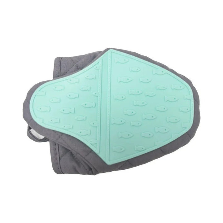 Durable fish design oven glove and kitchen gadget ready for cooking