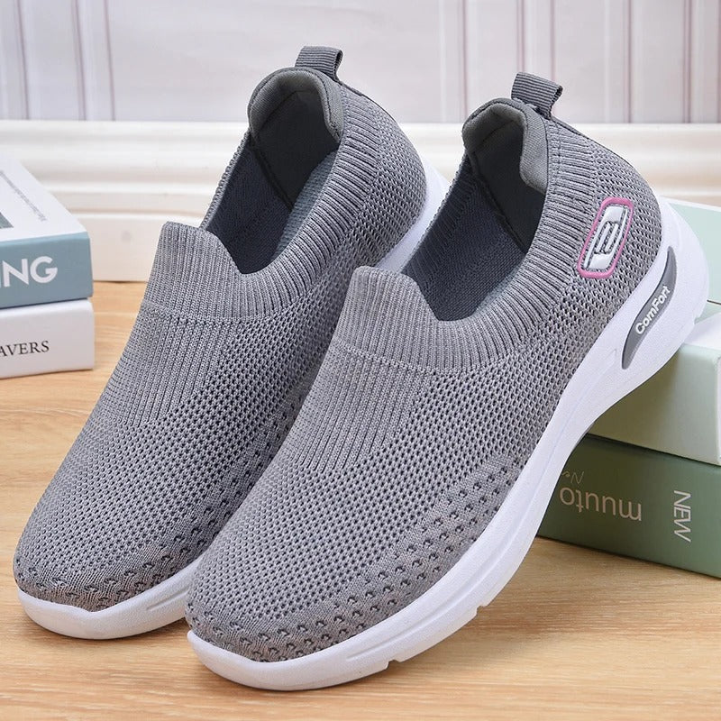 Insole cross-section showing ergonomic padding for foot pain relief