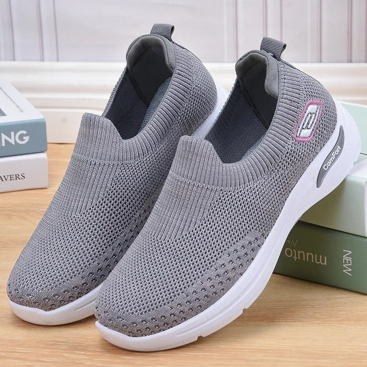 Insole cross-section showing ergonomic padding for foot pain relief