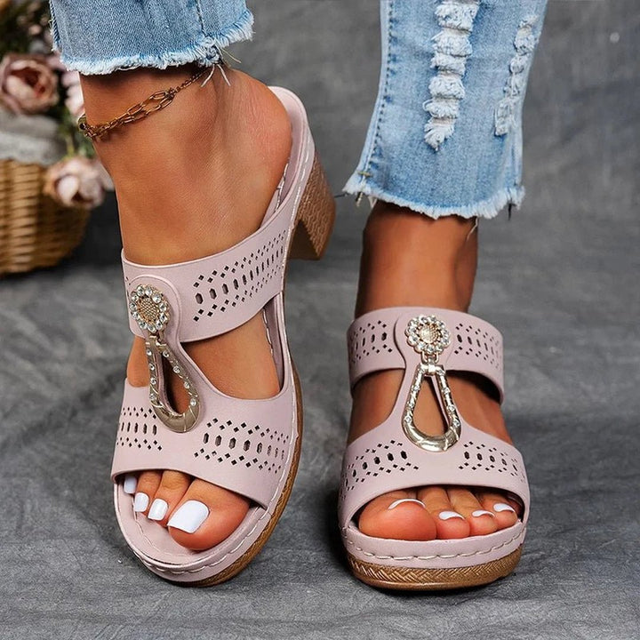 Women's chic orthopedic comfort sandals with stylish arch support insole