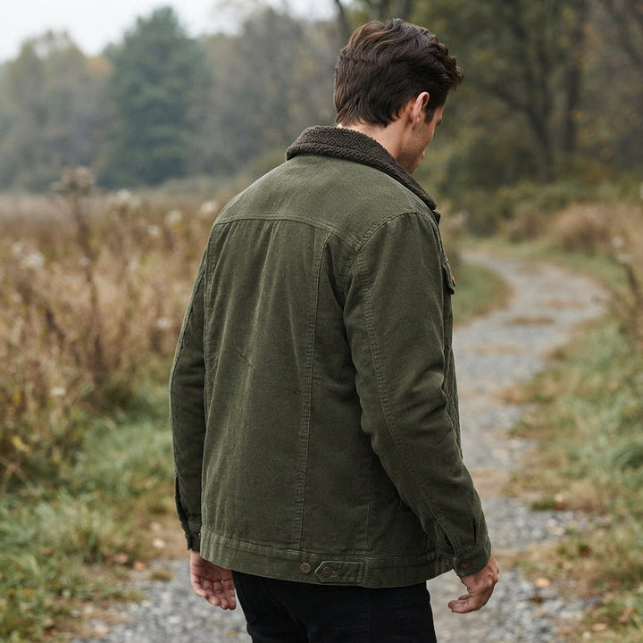 Mens classic textured jacket in green with warm lining and front pockets