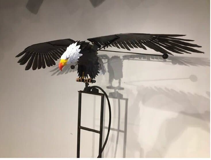 Outdoor sculpture metal bird wind spinner for patio accessory