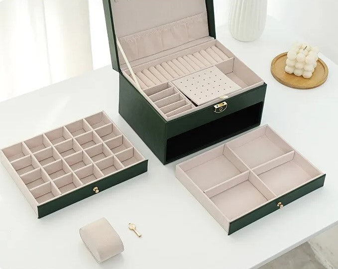 Side angle of the spacious jewellery organizer and storage
