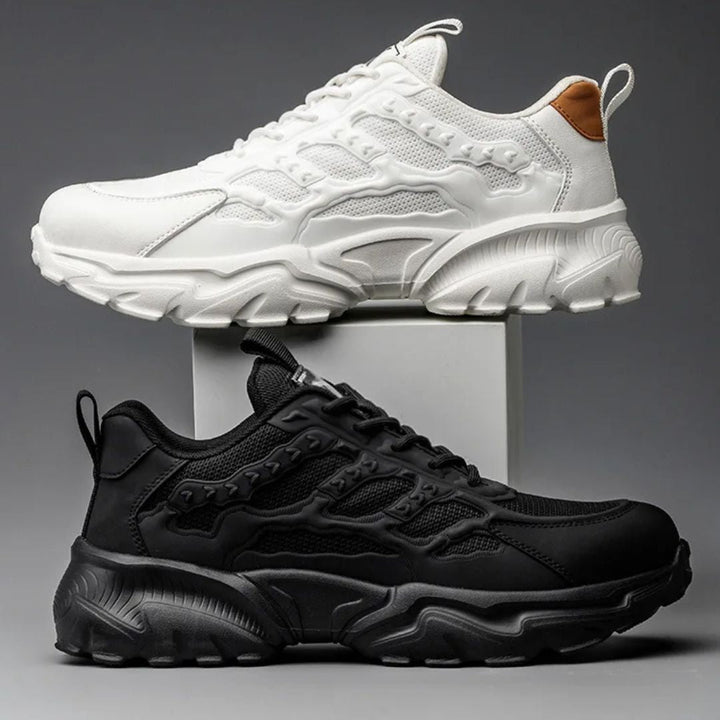 Protective industrial shoes outsole with slip-resistant tread pattern
