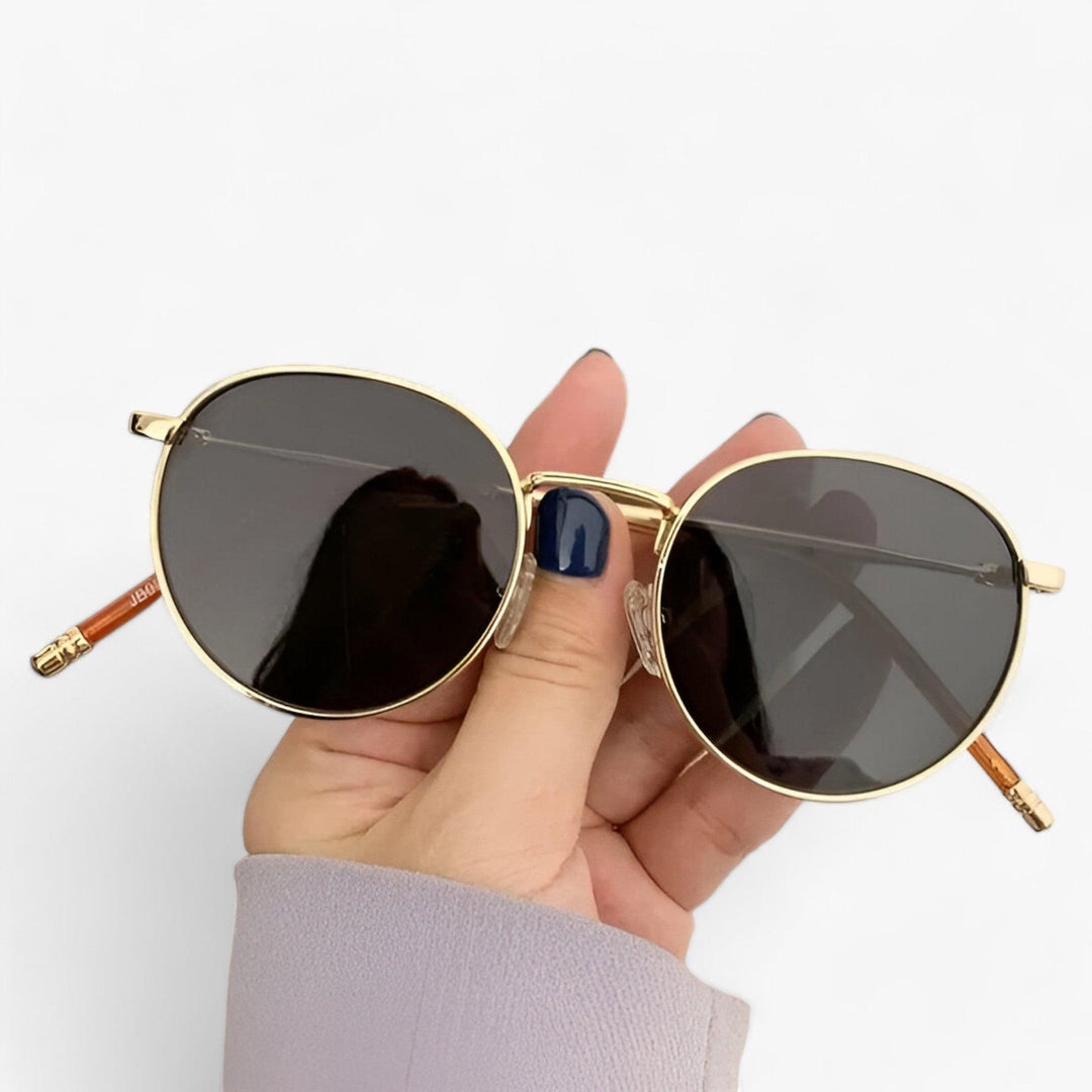 Stylish unisex eyewear Nova with circular lenses and fashion accessory appeal