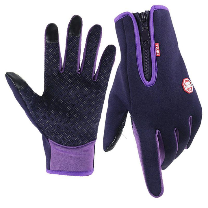 Detailed shot of the durable fabric texture on fleece thermal gloves