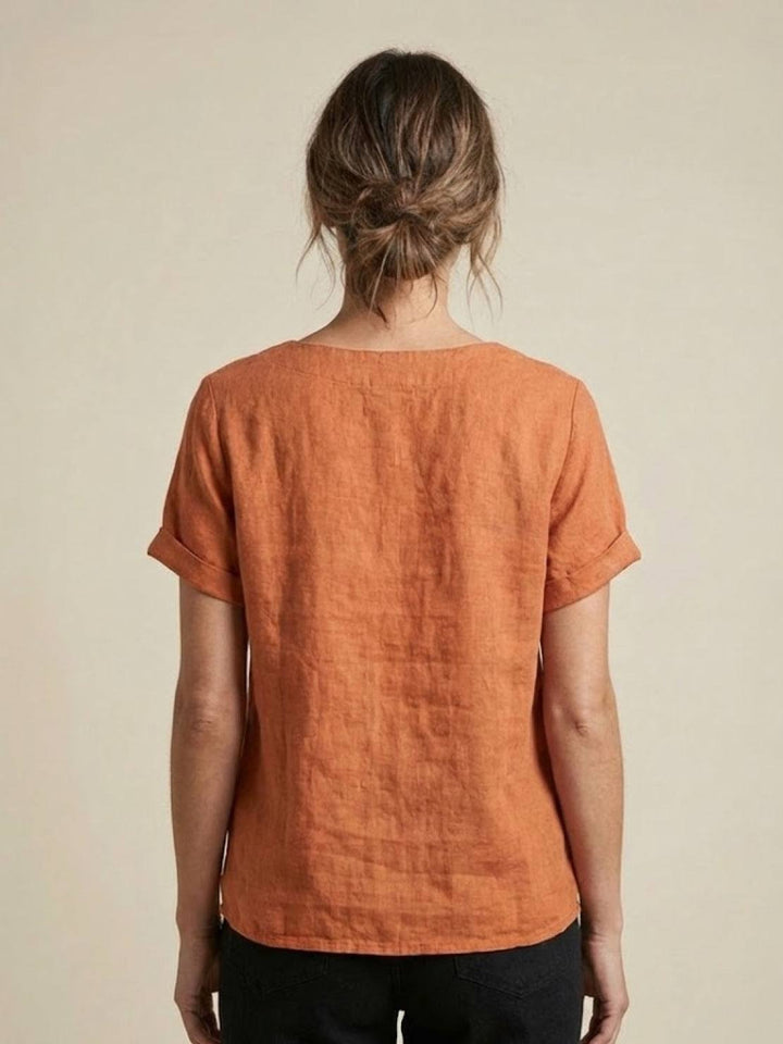 Fabric drape of women's short sleeve summer fashion top