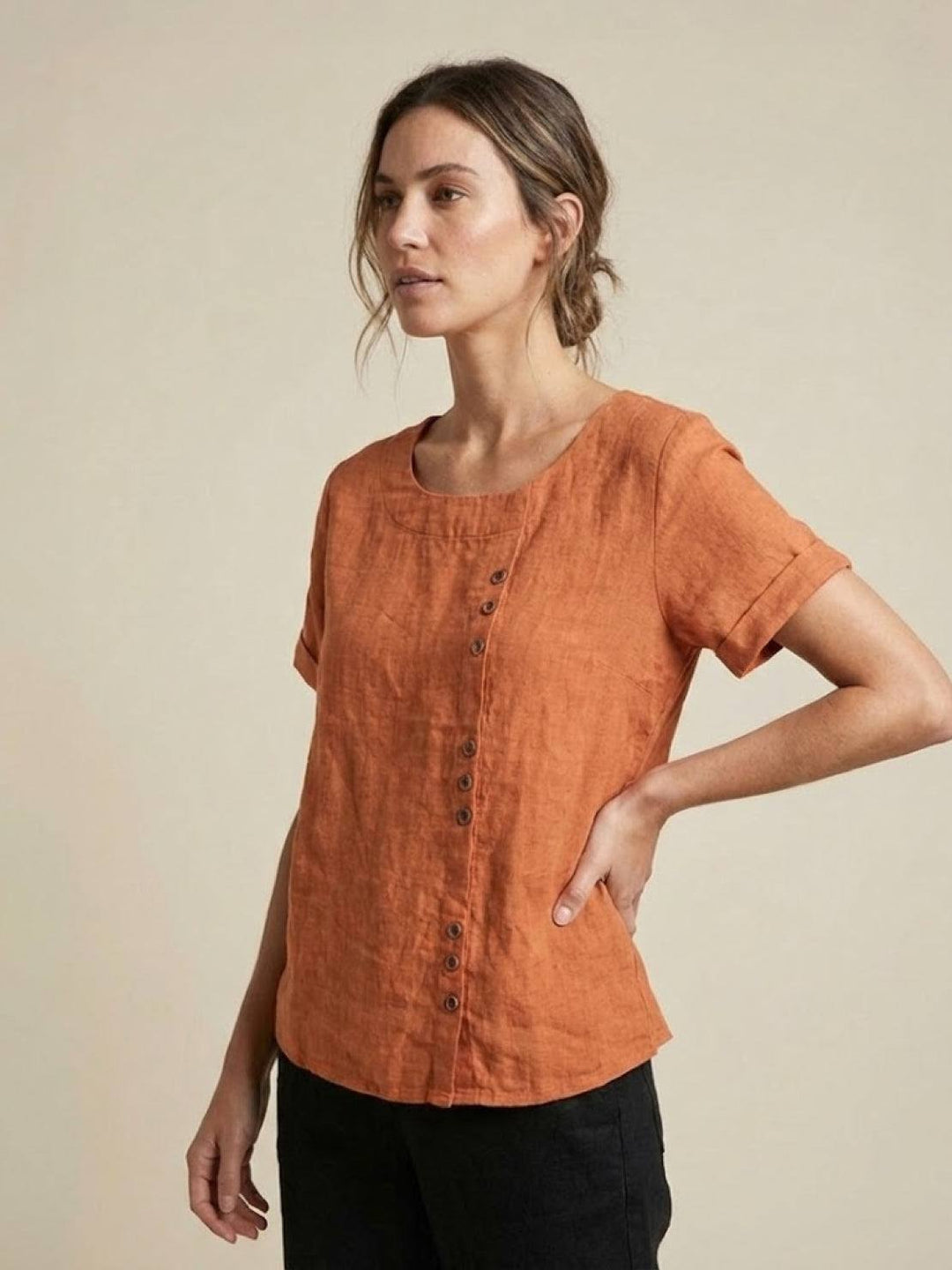 Minimalist design women's casual button detail tee