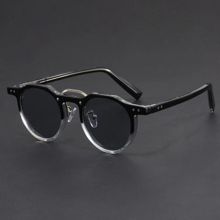 Silver retro sunglasses with gradient frame and UV400 lenses