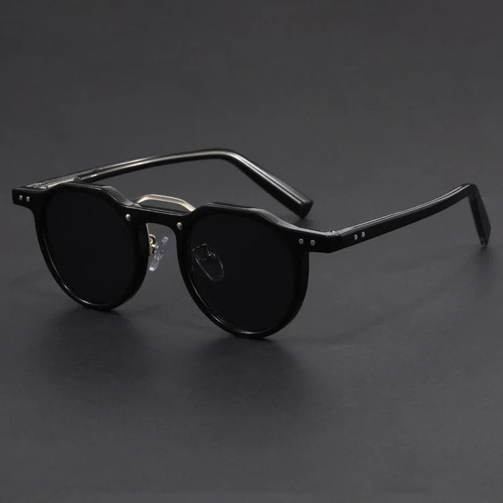 Classic black retro sunglasses showcasing sleek minimalist frame