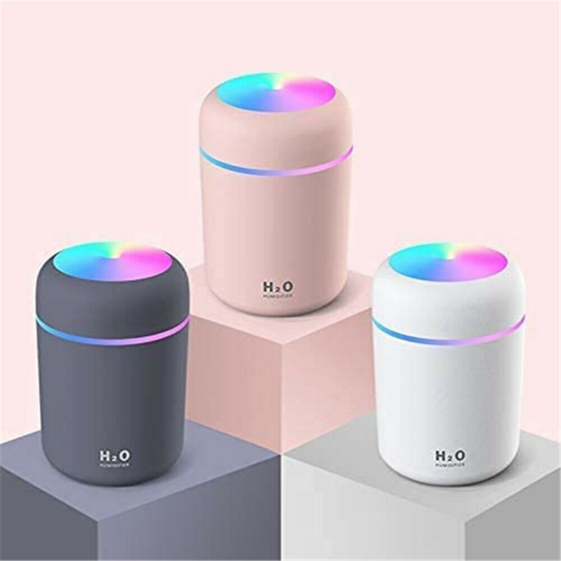 Compact mini H2O portable USB air humidifier for desk use