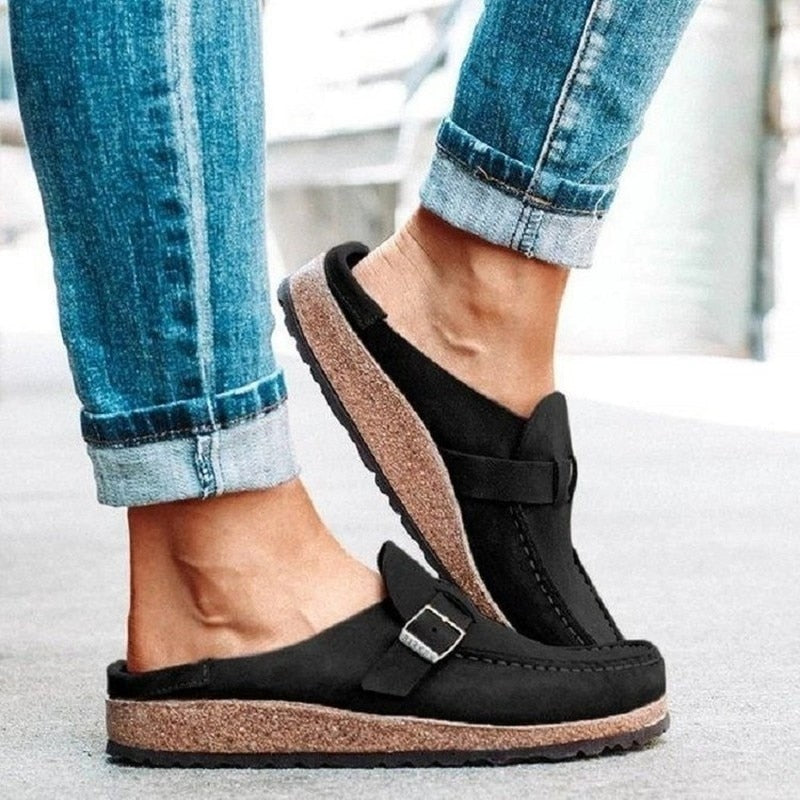 Bottom sole and heel of women flat slip-on loafers