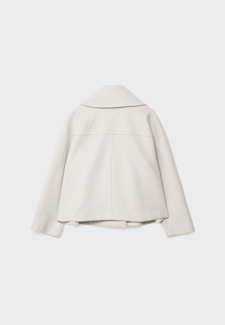 Winter style staple cropped jacket with double breasted front design