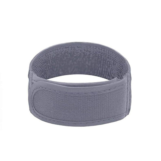 Metal interlocking clasp of the stretch belt for smooth fastening