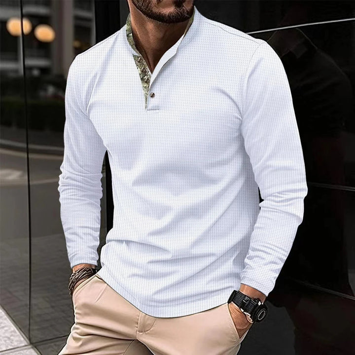 Man wearing White long sleeve men's polo Finn