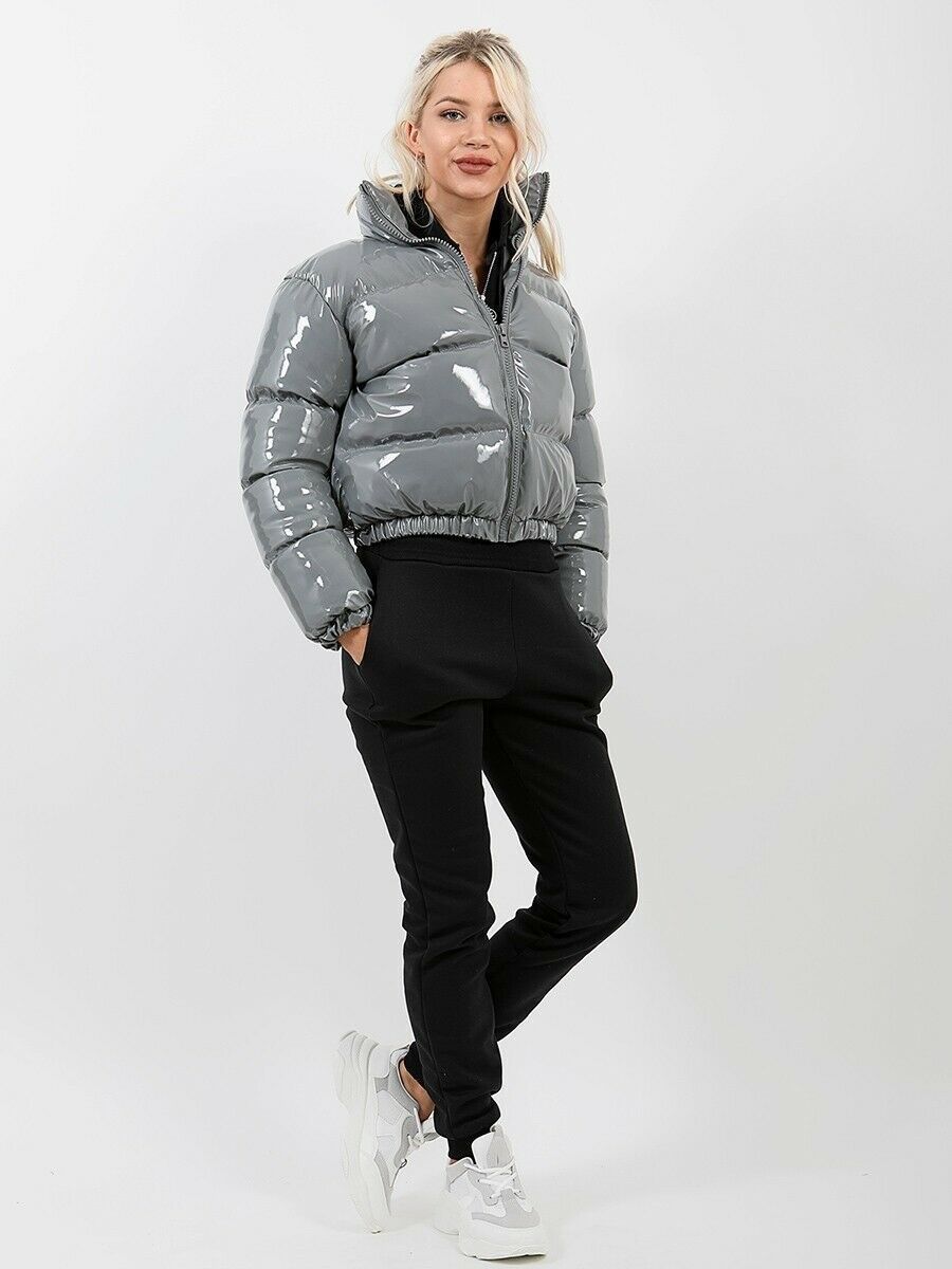 Sleeve cuff and stitching details of the stylish bomber coat
