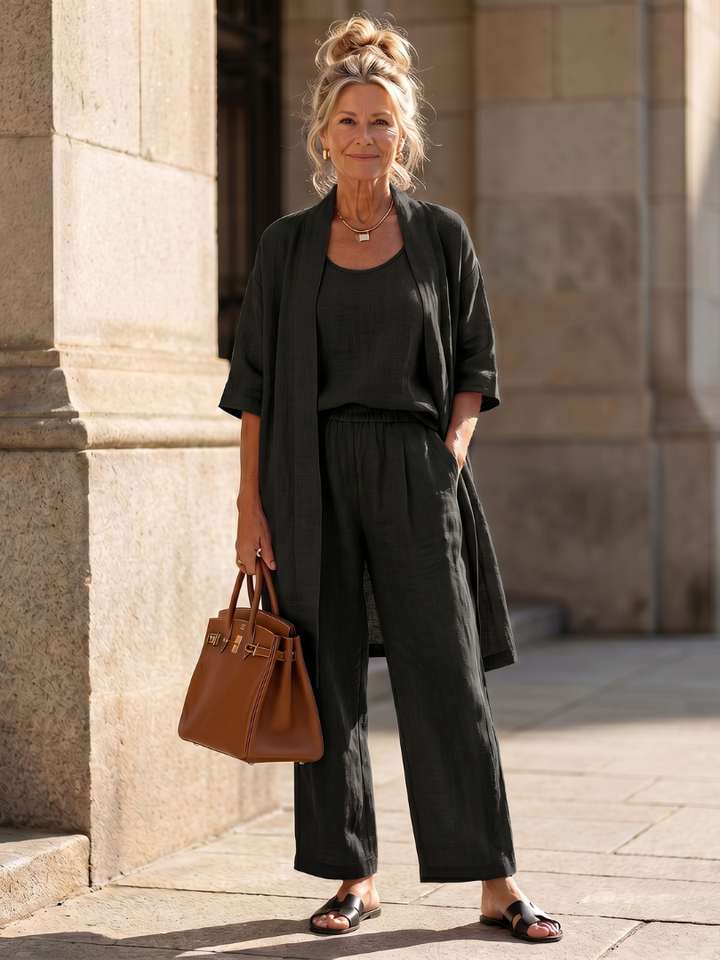 Relaxed fit summer outfit featuring soft loungewear fabric
