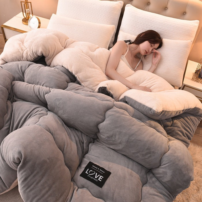 Detailed view of cozy blanket stitching and soft winter duvet filling