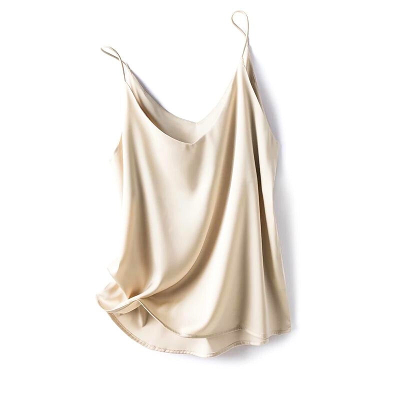 Sleeveless silky basic top in a versatile design for women