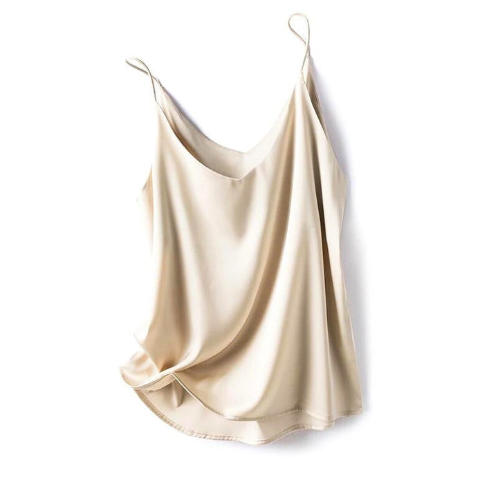 Sleeveless silky basic top in a versatile design for women