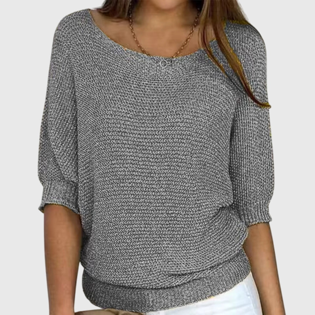 Everyday style women's sweater with long sleeves for casual autumn outfits