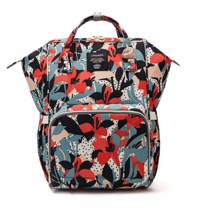 Waterproof fabric demonstration on the large capacity baby nappy backpack