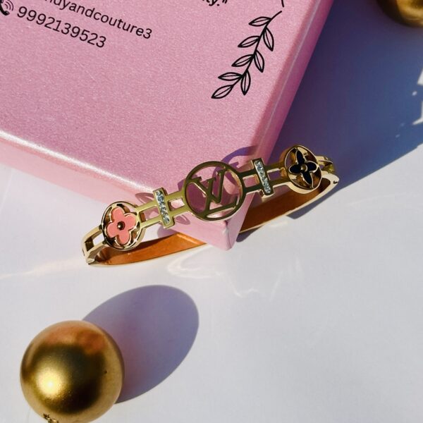 Gia Bangle gold plated Anti tarnish Bracelet