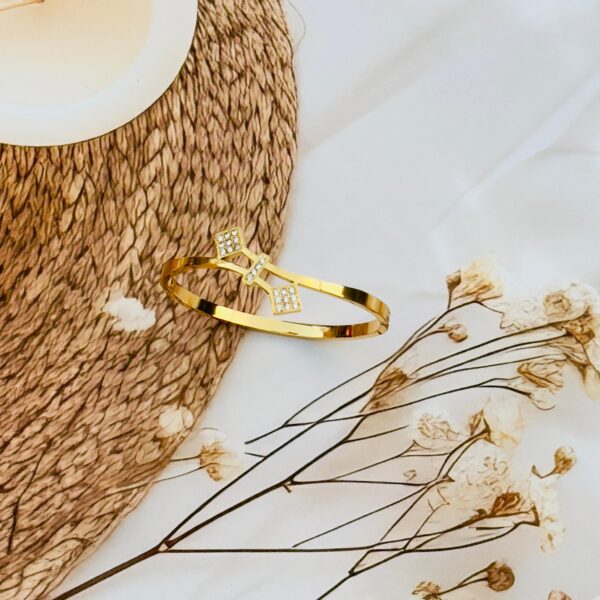 24K gold plated Anti tarnish Openable bracelet – Premium Stainless Steel | Daily Wear | Waterproof & Anti-Tarnish ✨