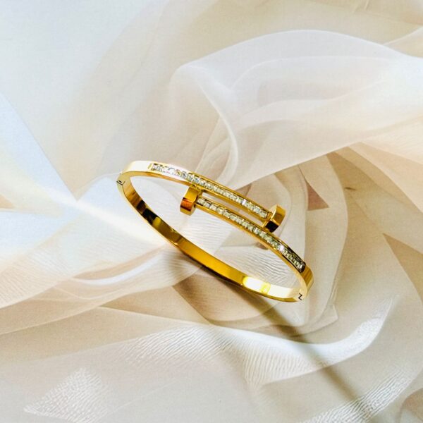 24K Gold-Plated Anti-Tarnish Openable Bracelet