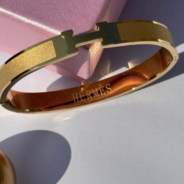 24K gold plated Anti tarnish Openable bracelet – Premium Stainless Steel | Daily Wear | Waterproof & Anti-Tarnish