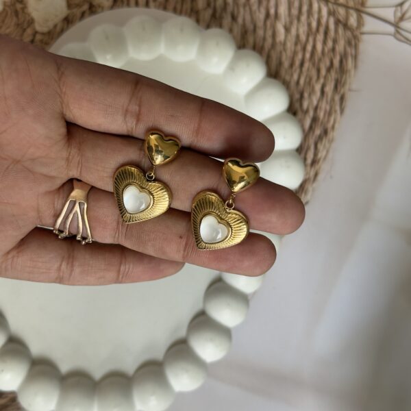 Beautiful Anti tarnish gold plated daily wear Heart earrings short dangler style - Image 3