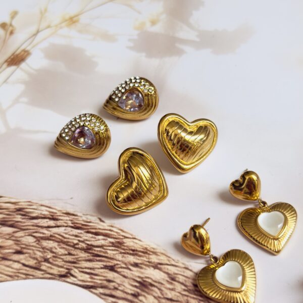 Beautiful Anti tarnish gold plated daily wear Heart earrings short dangler style - Image 5