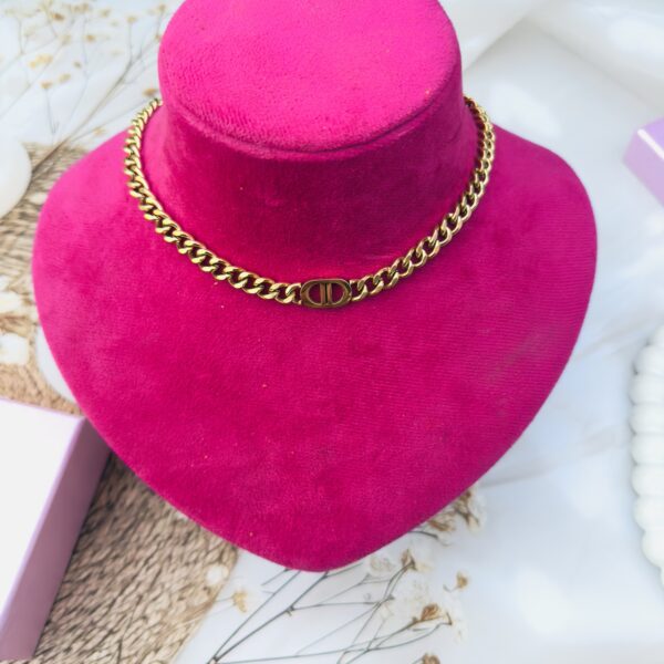 Broad Daily wear neckchain