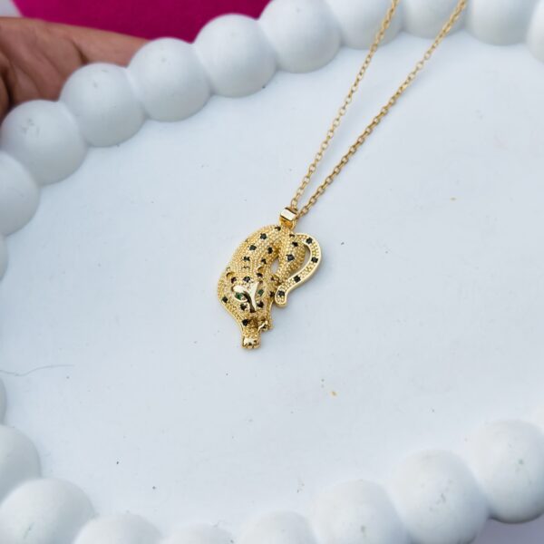 Beautiful Panther pendent with chain - Image 3